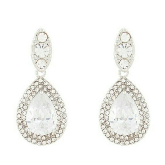 Joan Vass Jewelry - JOAN VASS

Pear Cut & Pave Earrings
